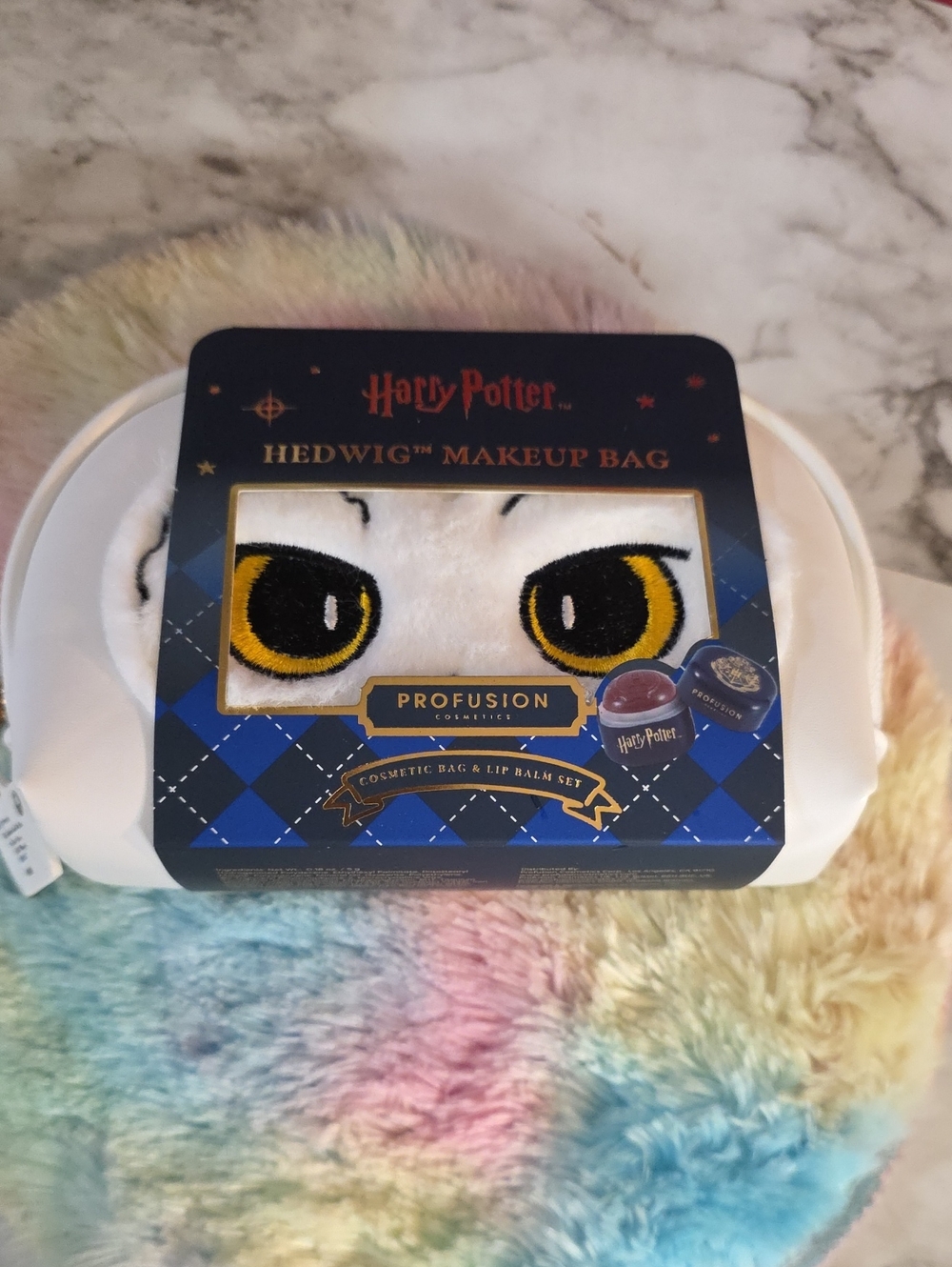 Profusion Cosmetics Harry Potter Hedwig Makeup Bag & Lip Balm Set - White